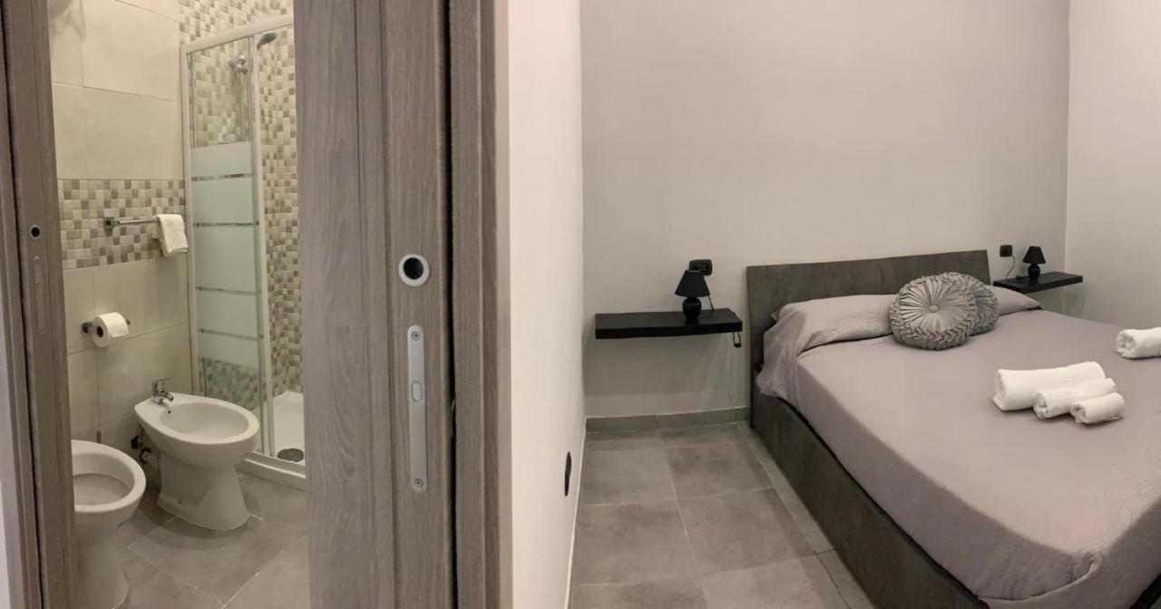 Miris Fast Comfortable Airport Capodichino 25 Minutes Walk Self Check-in Appartement *